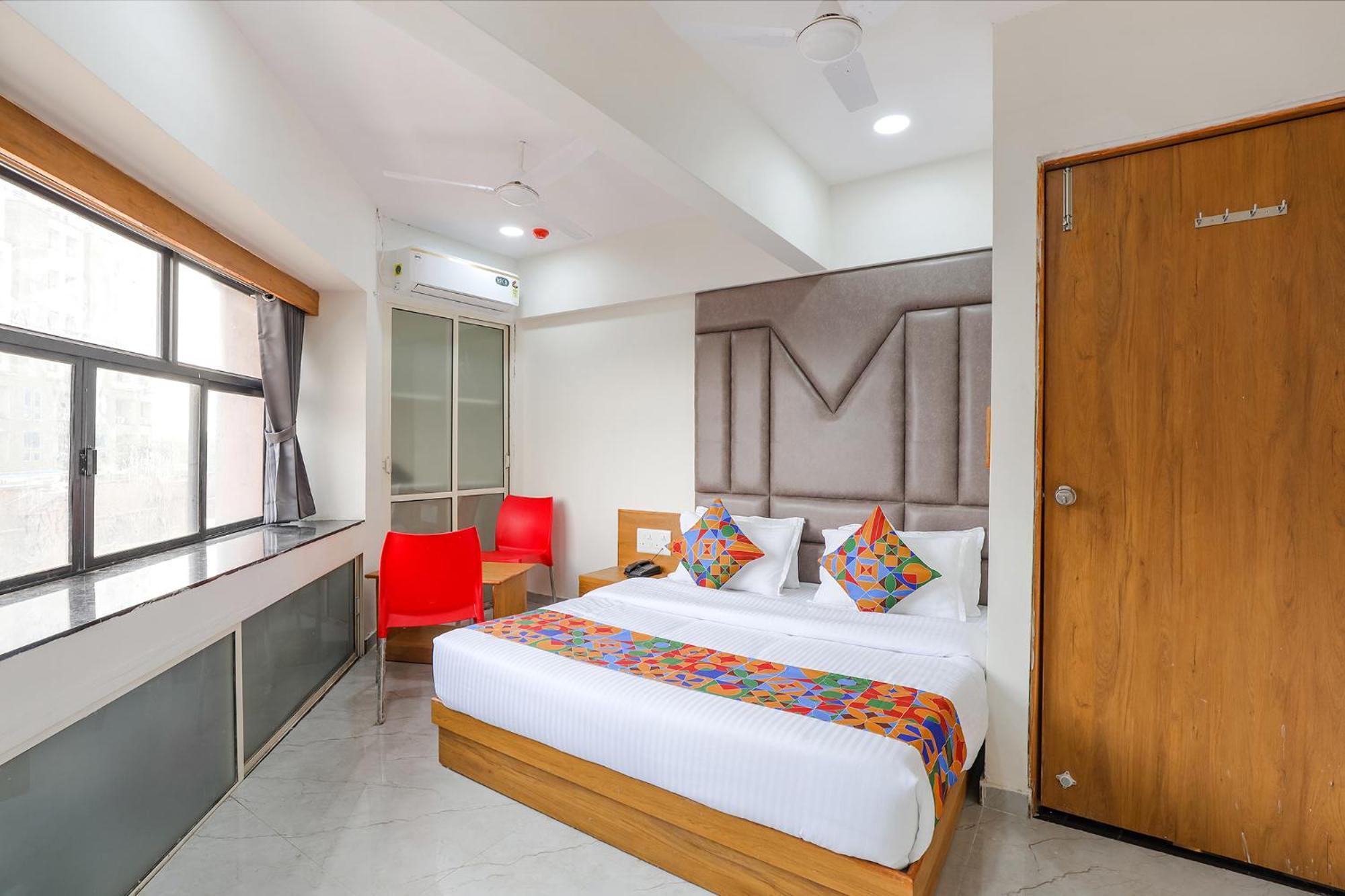 Fabhotel Crystal I - Gandhinagar Zewnętrze zdjęcie