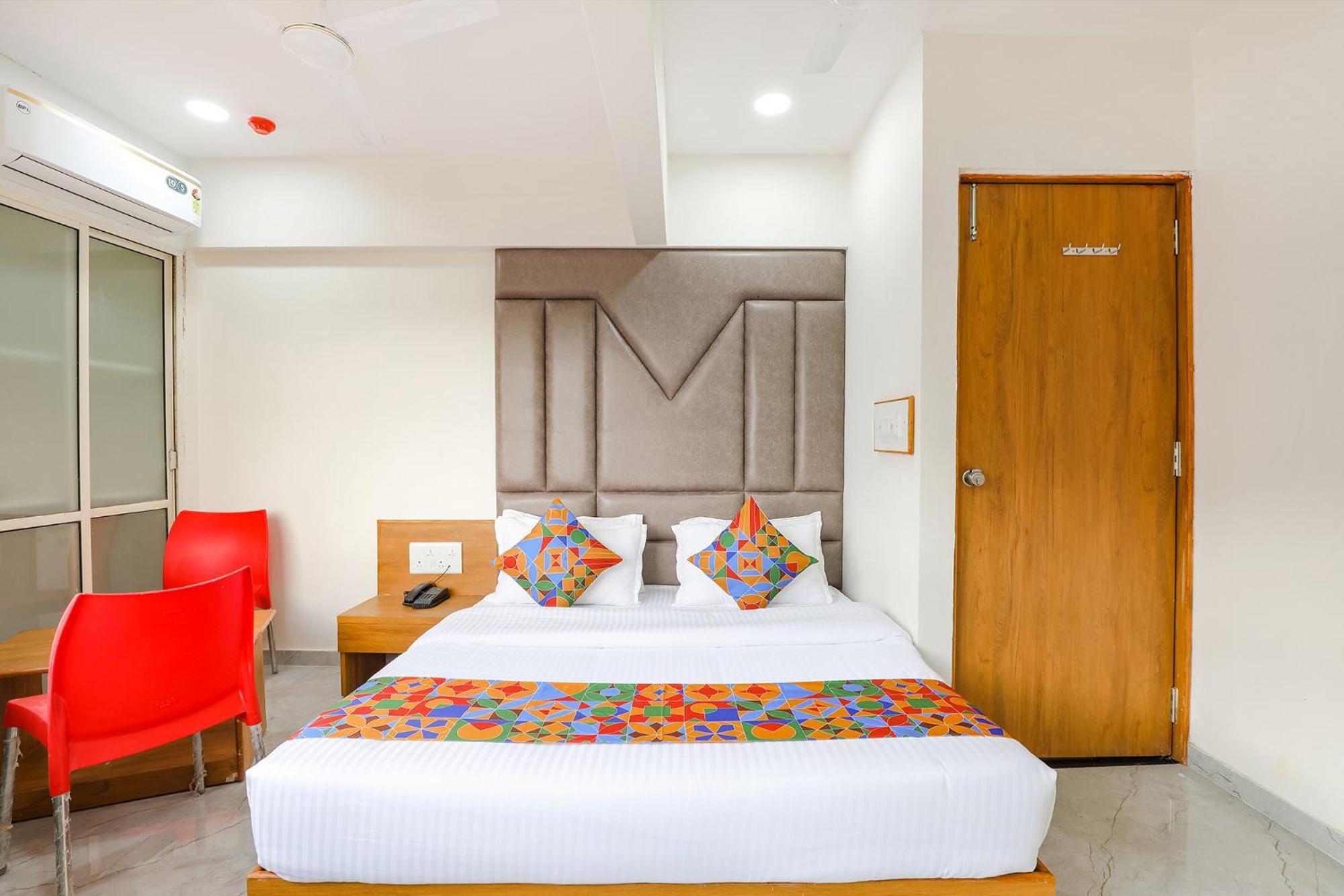 Fabhotel Crystal I - Gandhinagar Zewnętrze zdjęcie