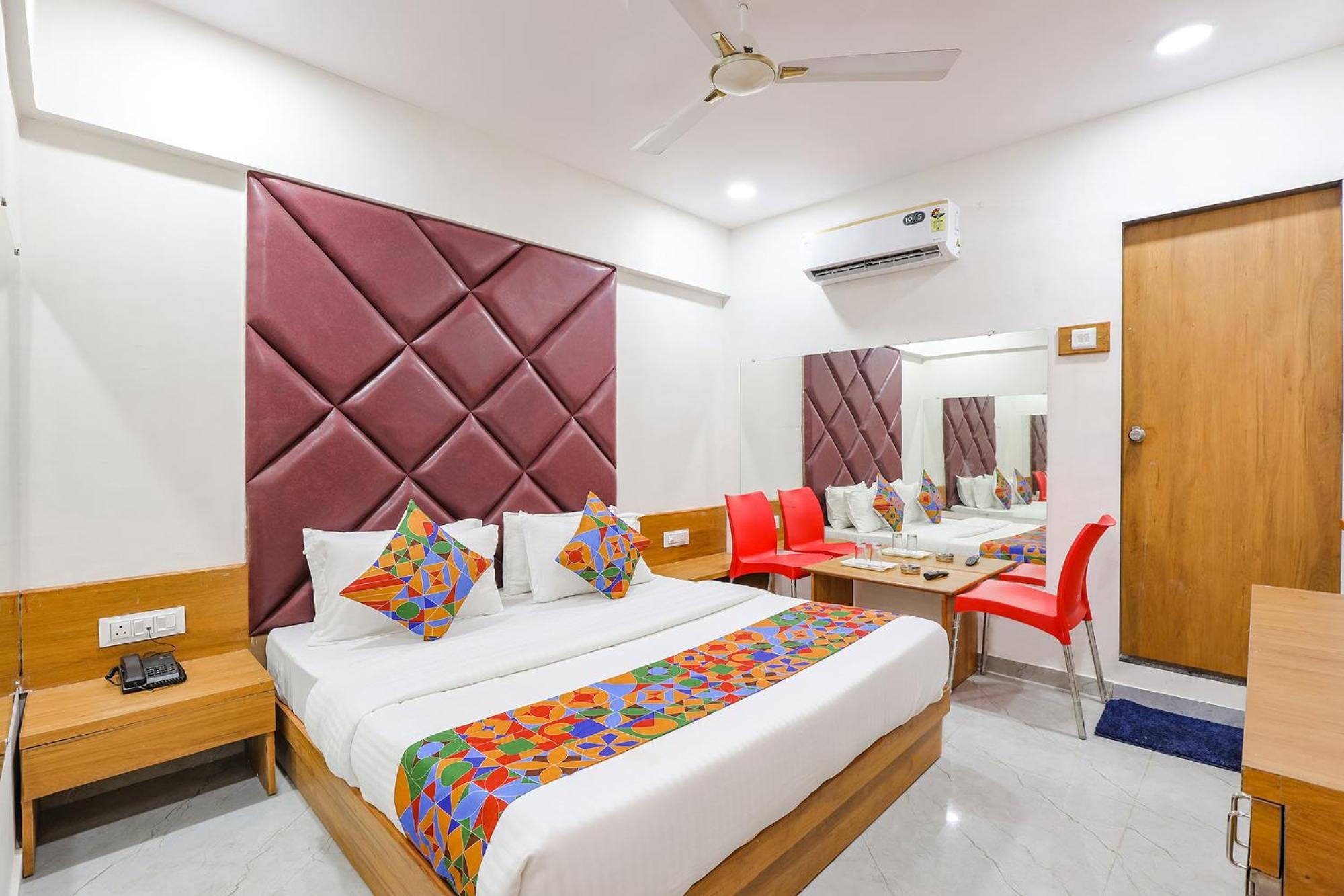 Fabhotel Crystal I - Gandhinagar Zewnętrze zdjęcie