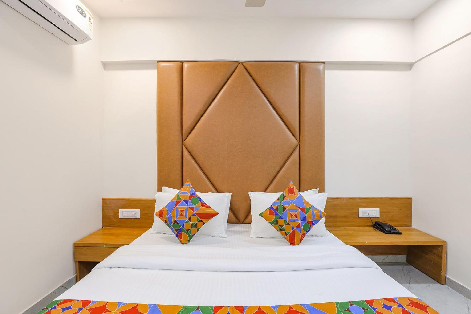 Fabhotel Crystal I - Gandhinagar Zewnętrze zdjęcie