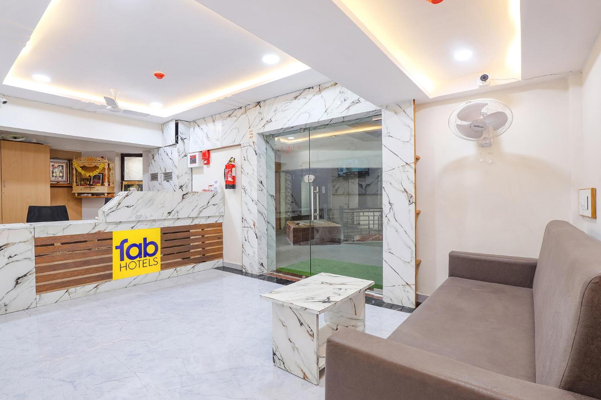 Fabhotel Crystal I - Gandhinagar Zewnętrze zdjęcie